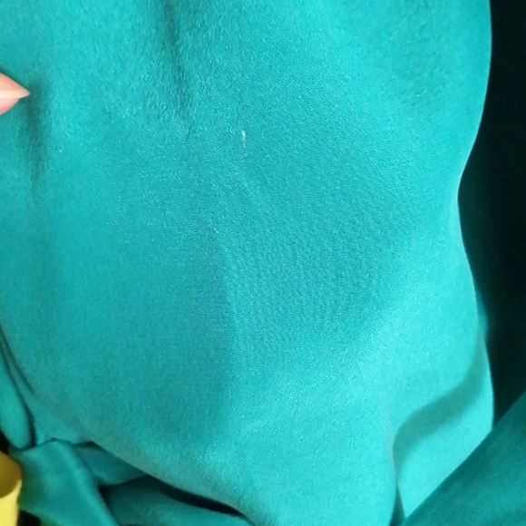 💚 Green silk dress - Picture 7 of 7